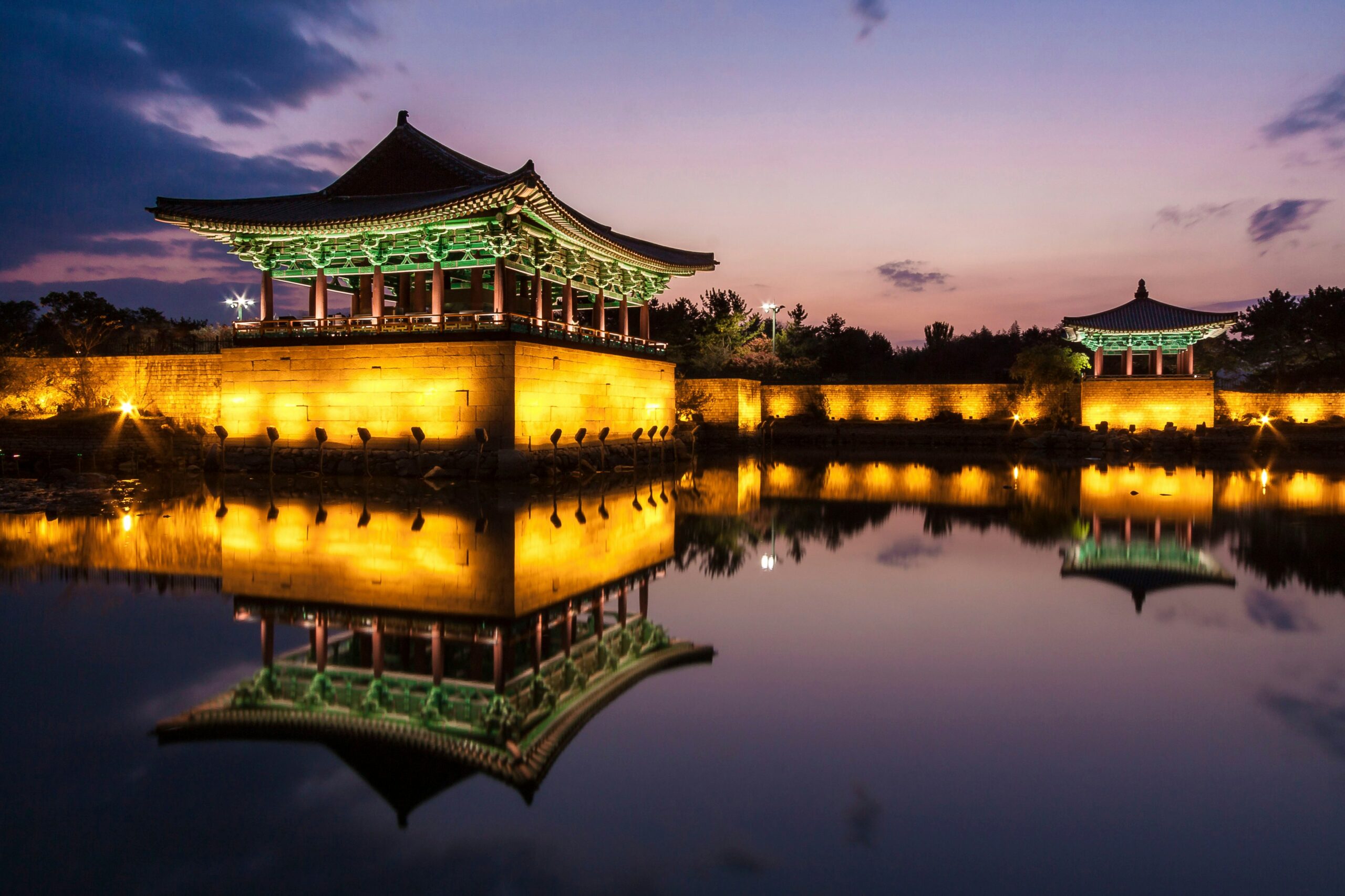A scenic view of Guanghui Temple Pagoda
