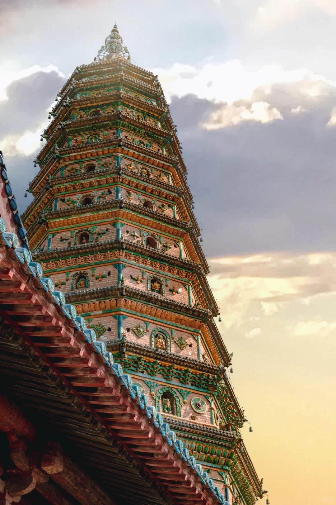 A scenic view of Guangsheng Temple