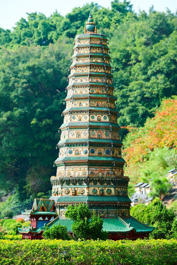 A scenic view of Guangsheng Temple And Pagoda