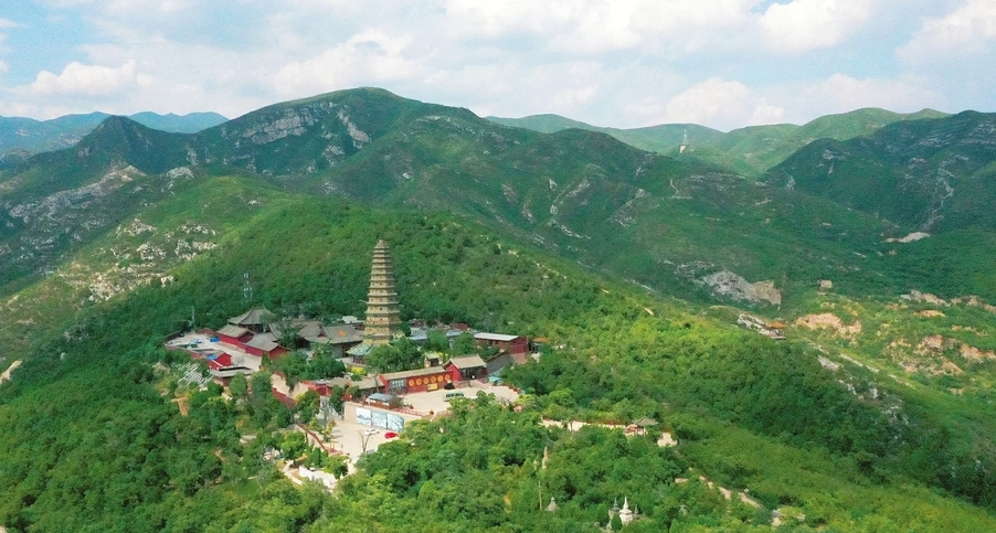 A scenic view of Guangsheng Temple And Pagoda