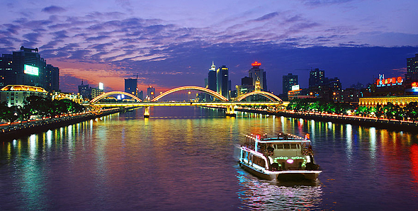 A scenic view of guangzhou pearl river night cruise