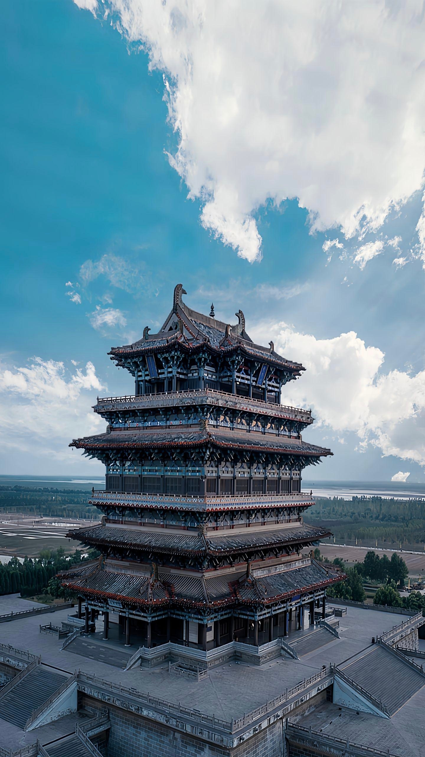 A scenic view of Guanque Tower