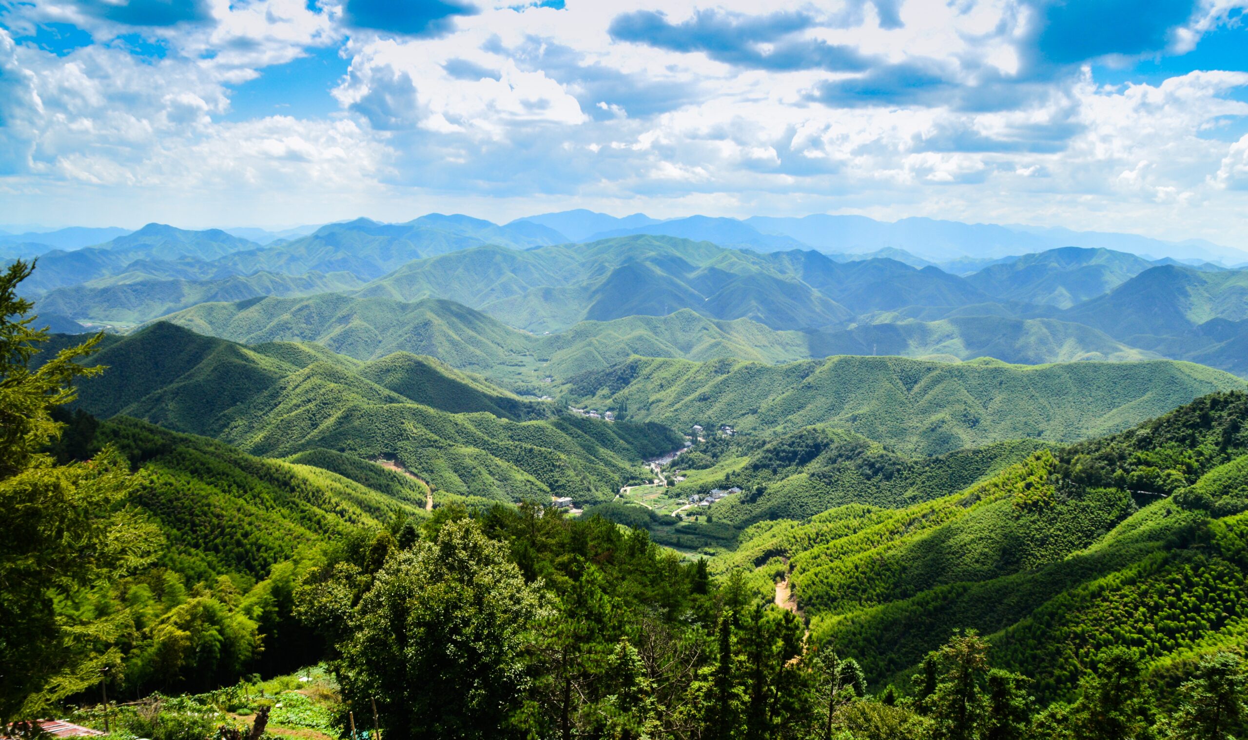 A scenic view of gushan mountain