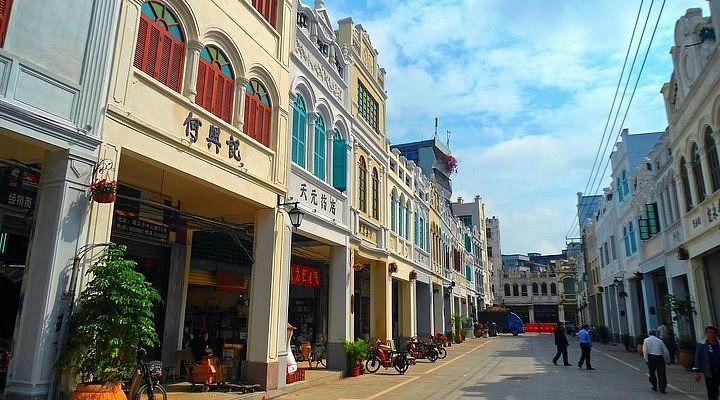 A scenic view of haikou_mission_hills_movie_town
