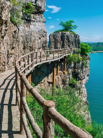 A scenic view of hairui_tomb
