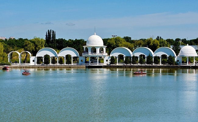 A scenic view of harbin sun island scenic area