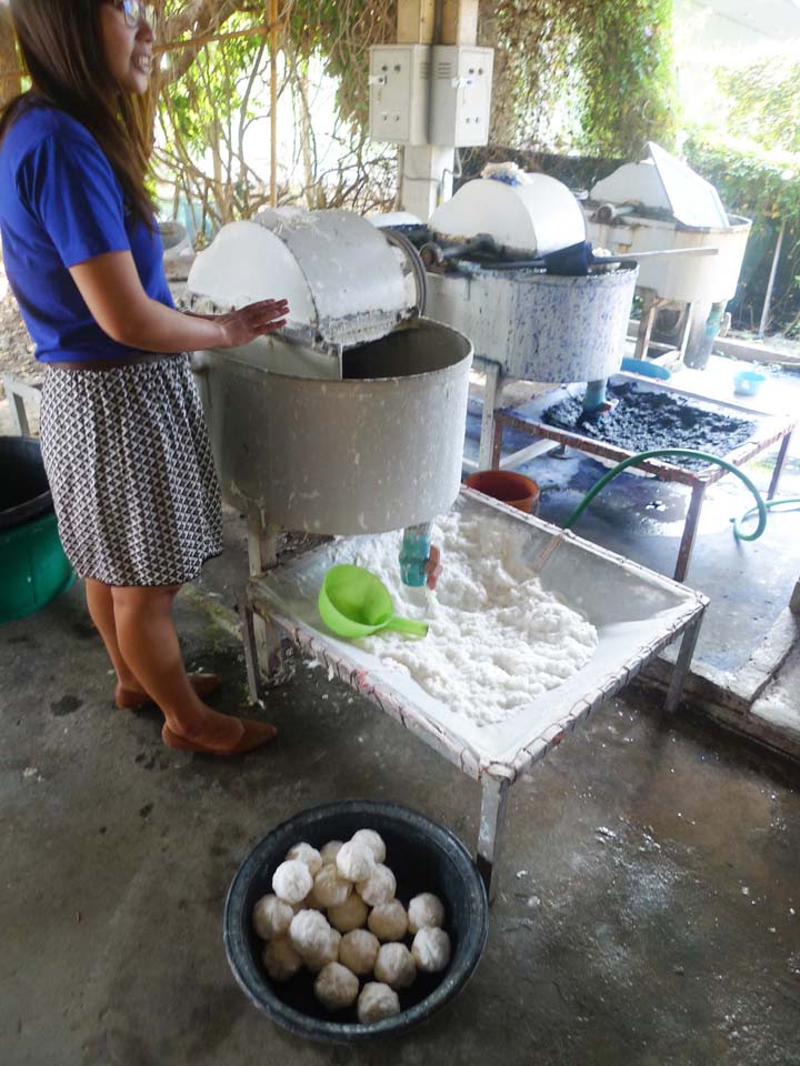 A scenic view of hetian mulberry paper workshop