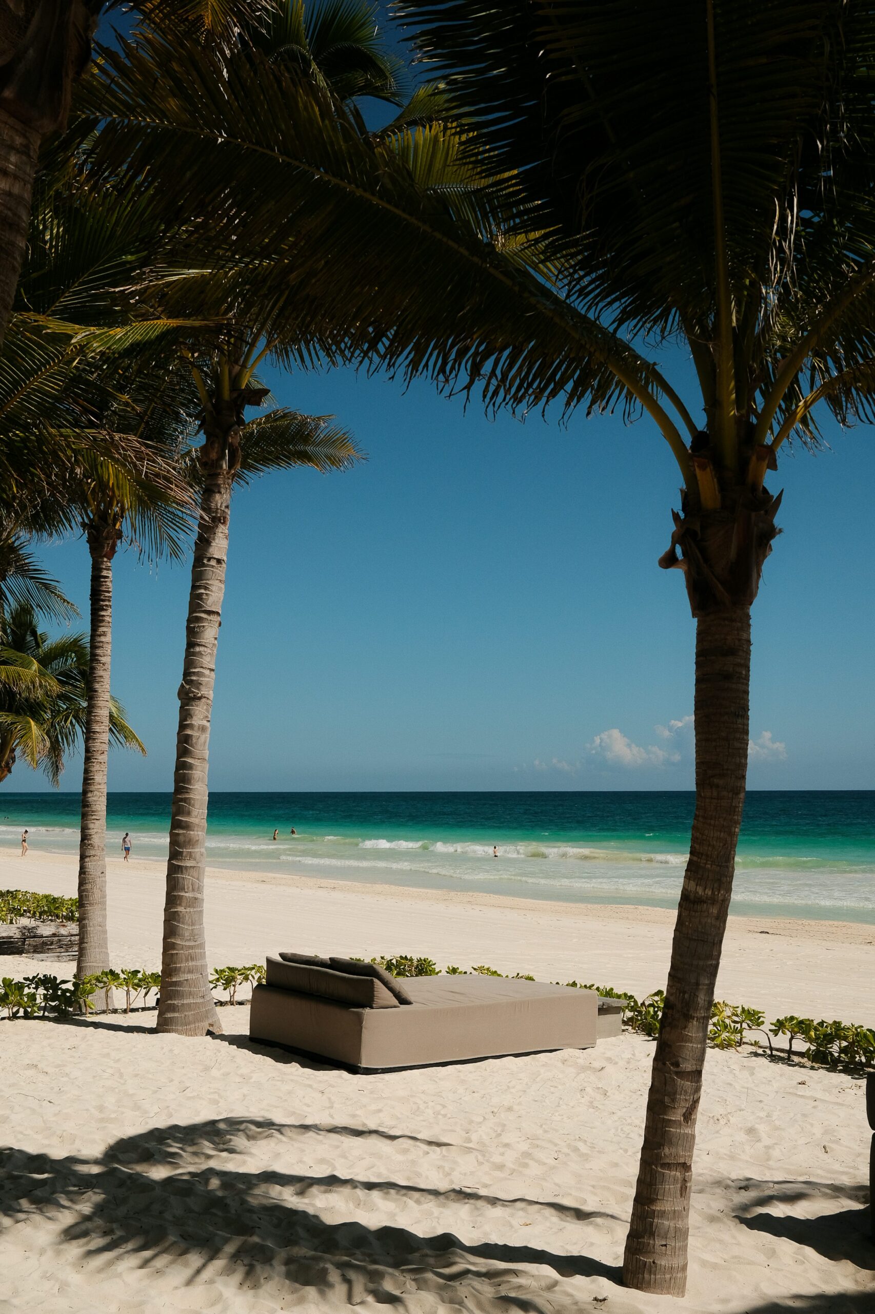 A scenic view of holiday_beach_tourism_area