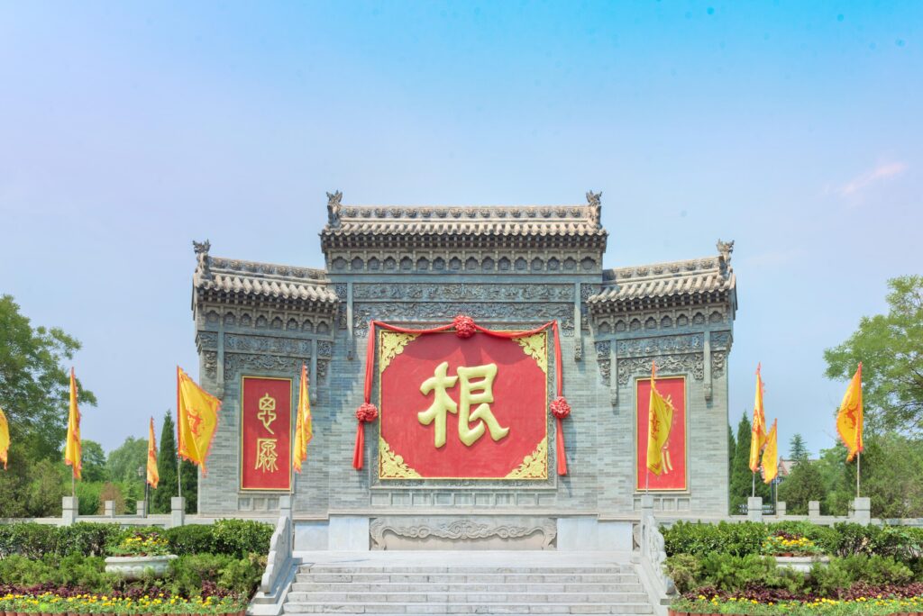 Why Hongdong Dahuaishu Ancestor Memorial Garden Should Be on Your Travel List