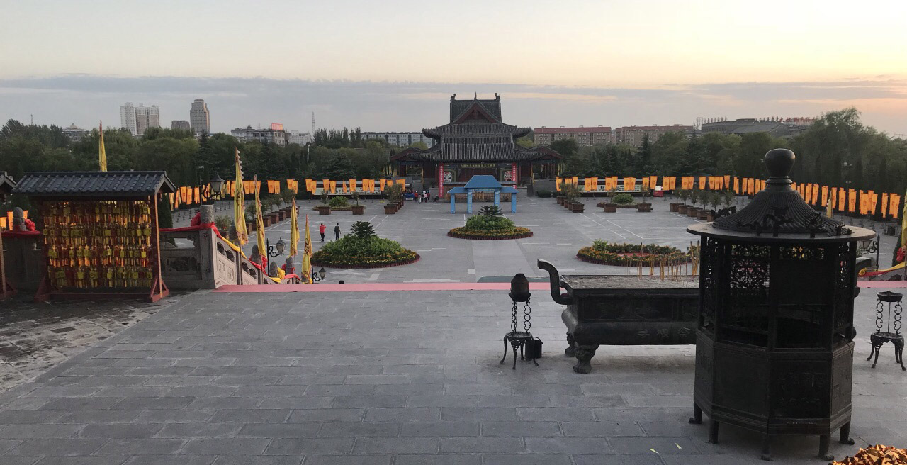 A scenic view of Hongdong Dahuaishu Ancestor Memorial Garden