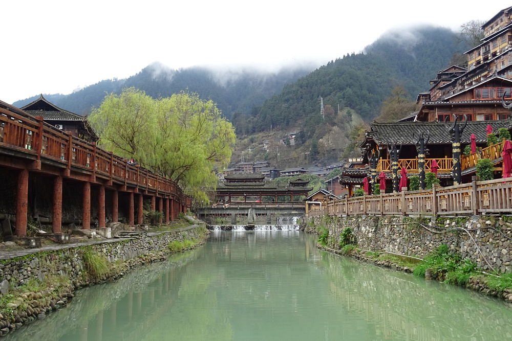 A scenic view of Hou Tu Miao