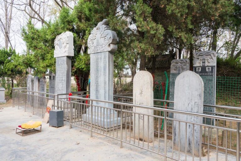 Visiting Hua Tuo Tomb: Tips for an Unforgettable Trip