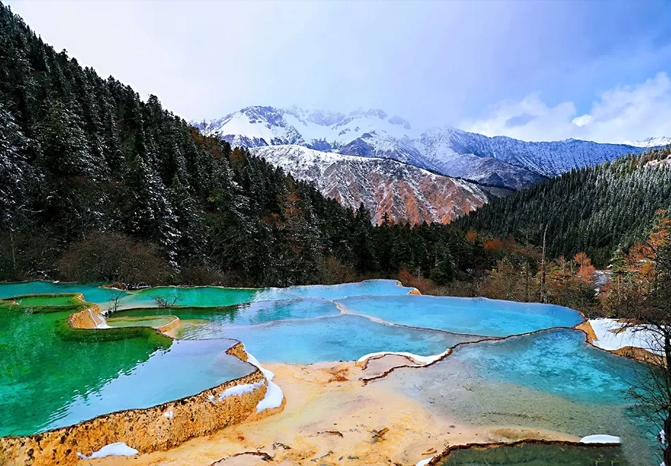 A scenic view of huanglong scenic area
