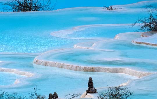A scenic view of huanglong scenic area
