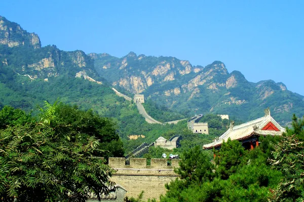 A scenic view of huangyaguan_great_wall