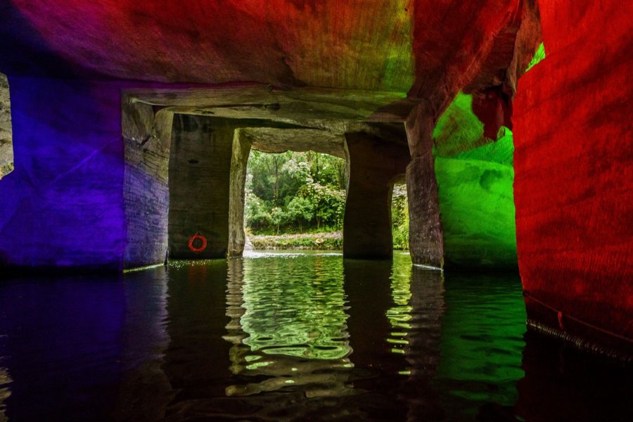 A scenic view of huashan mysterious grottoes