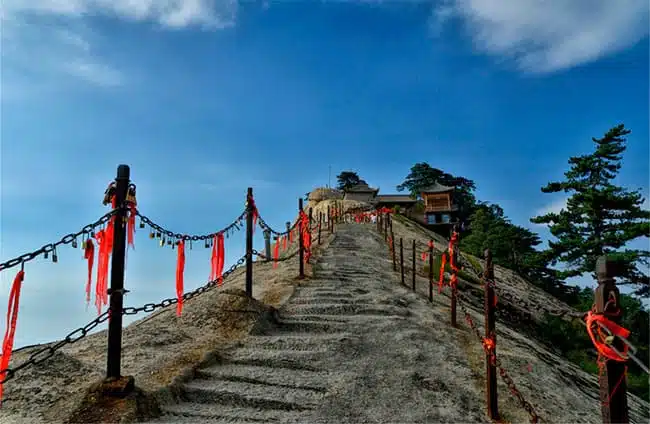 A scenic view of huashan_scenic_area