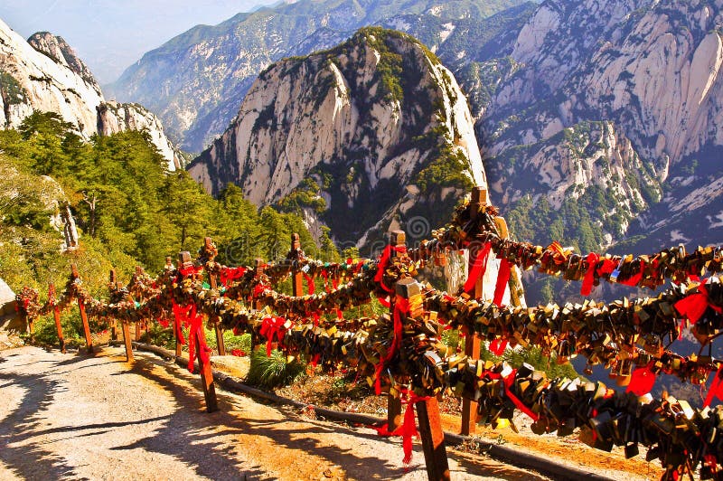 A scenic view of huashan_scenic_area