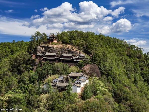A scenic view of Huitu Temple