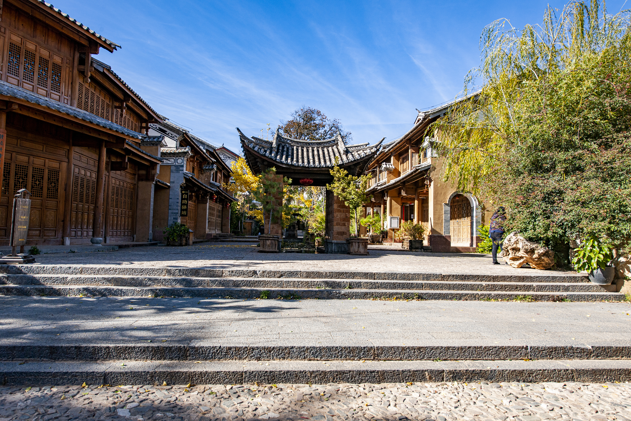 A scenic view of jianchuan ancient city