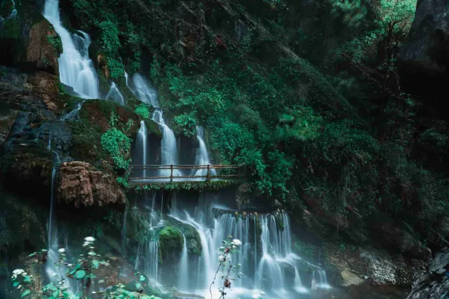 A scenic view of jiangmen wuyi hot spring