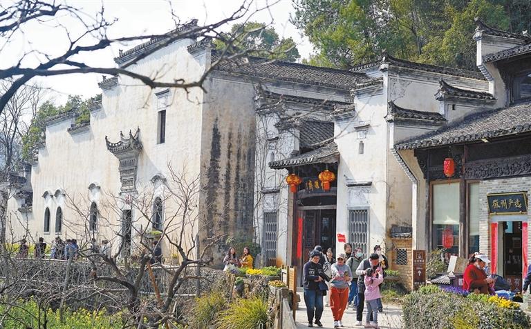 A scenic view of jiangnus_hometown_qin_peoples_village_scenic_area