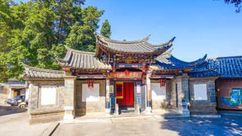 A scenic view of jianshui ancient town