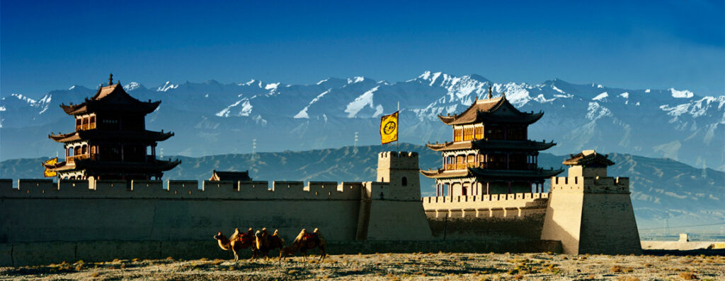Jiayuguan Pass: Where Ancient History Meets Stunning Landscapes