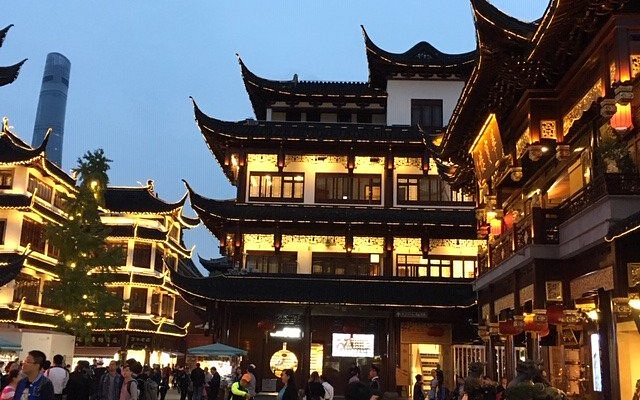 A scenic view of Jiexiu Chenghuang Miao
