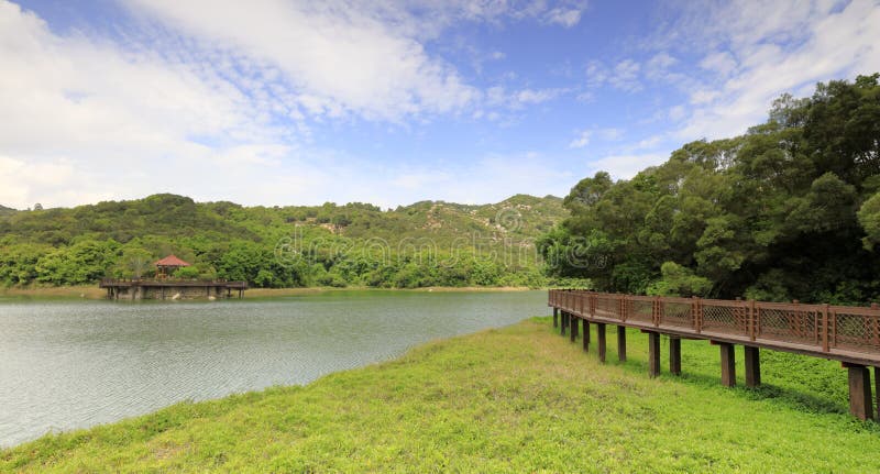 A scenic view of jinghu park