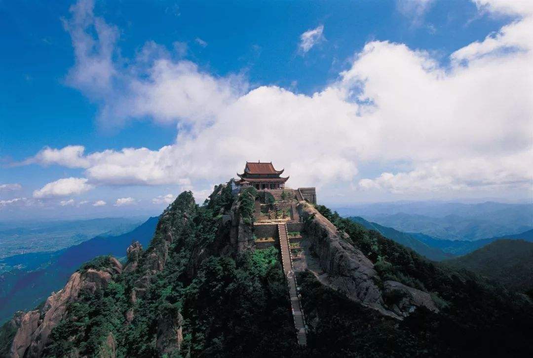 A scenic view of jiuhua mountain