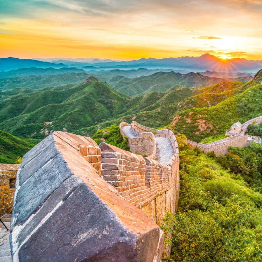A scenic view of juyongguan_great_wall