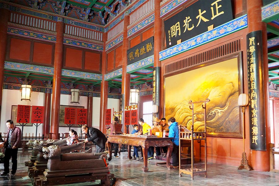 A scenic view of Kaifeng Fu
