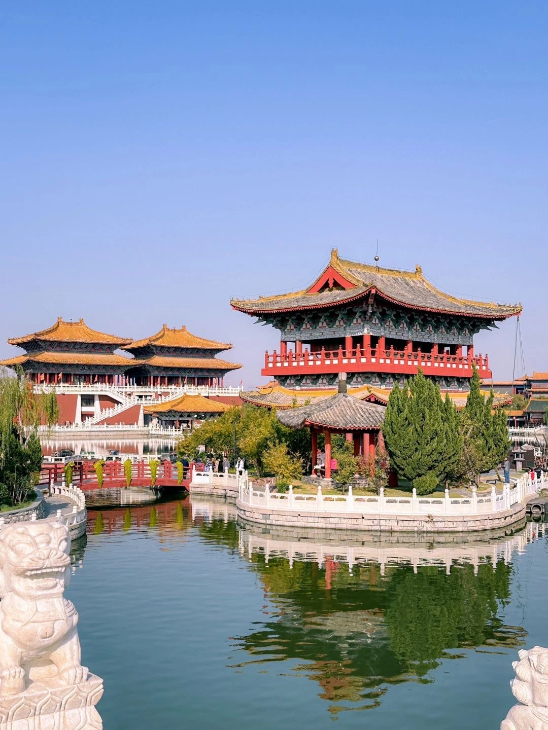 A scenic view of Kaifeng Fu