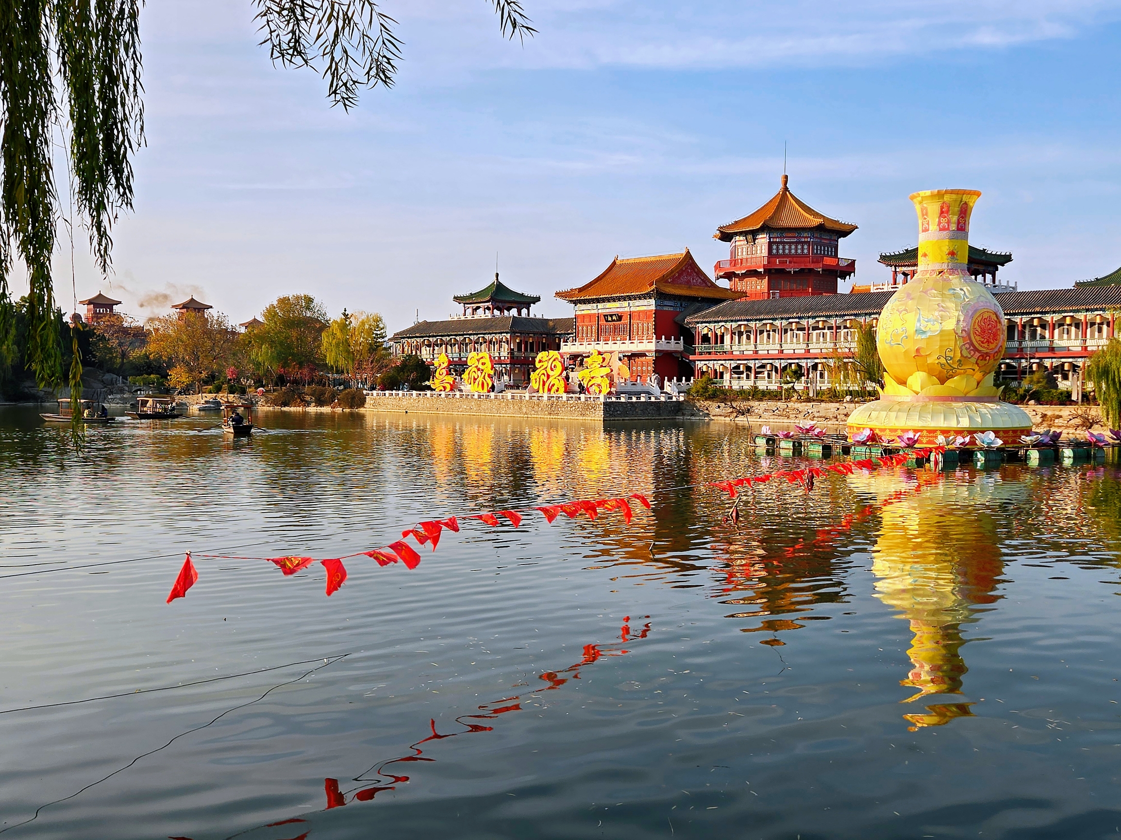 A scenic view of Kaifeng Fu Wen Miao