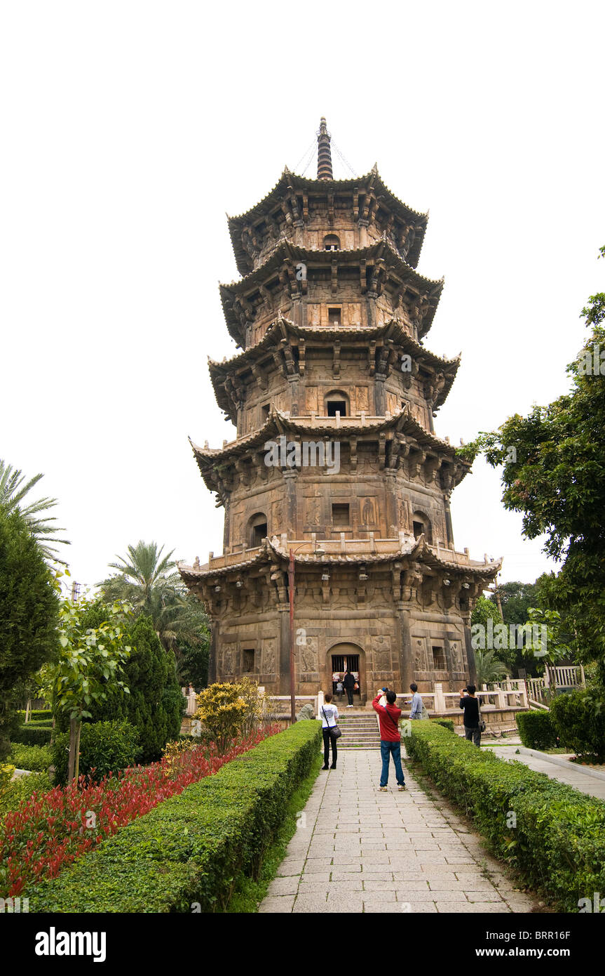 A scenic view of Kaiyuan Temple Pagoda Dingzhou
