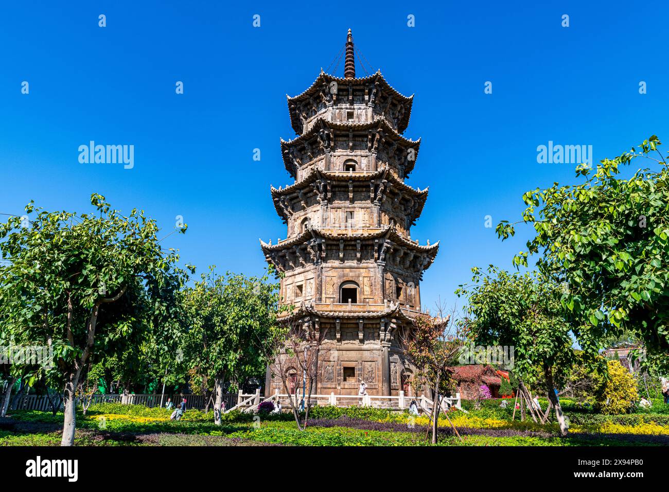 A scenic view of Kaiyuan Temple Pagoda Dingzhou
