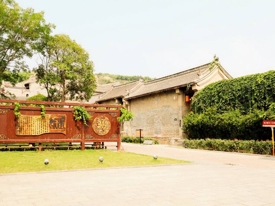 A scenic view of Kang Baiwan Manor