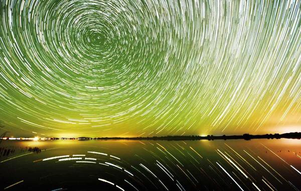 A scenic view of kubuqi_desert_seven_star_lake