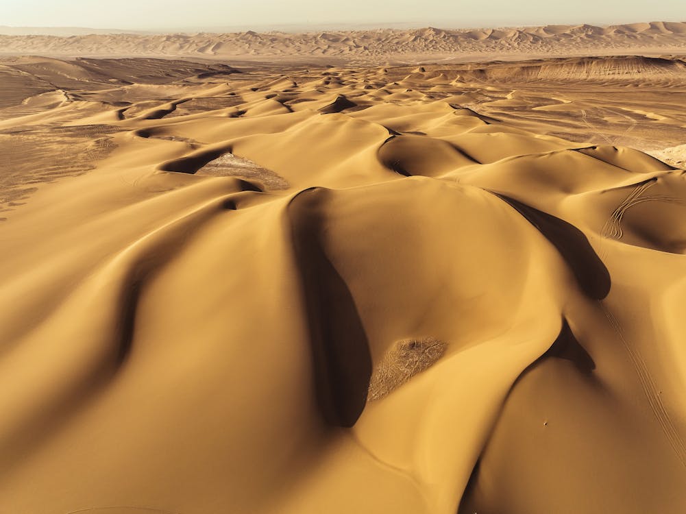 A scenic view of kumtag desert