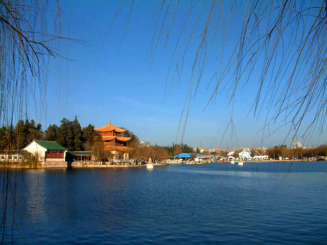 A scenic view of kunming daguan park