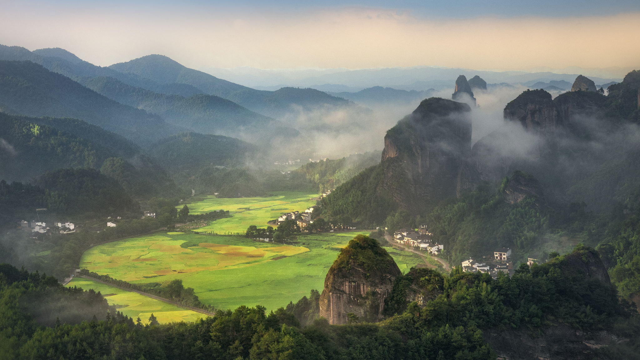A scenic view of Langshan Mountain