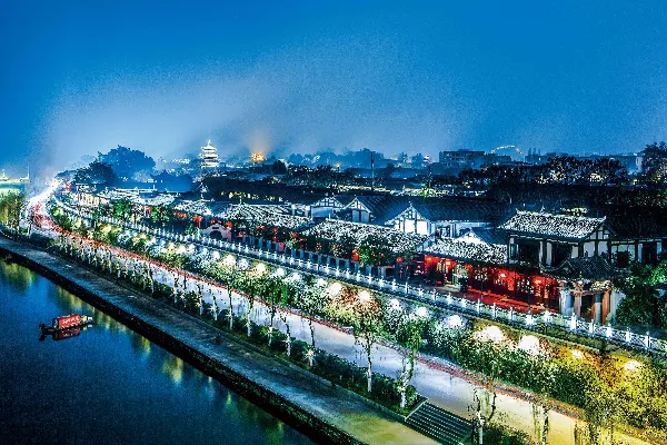 A scenic view of langzhong ancient city