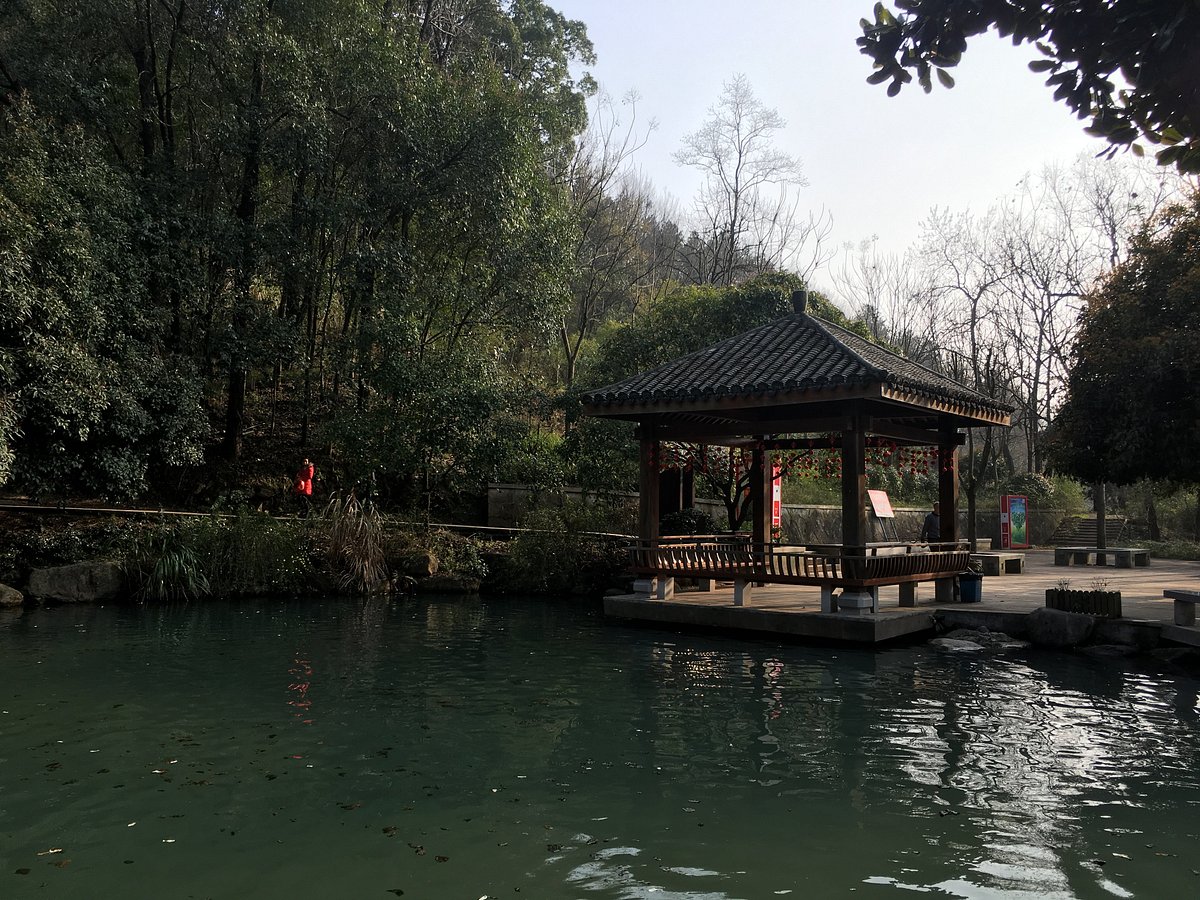 A scenic view of lanxi underground river