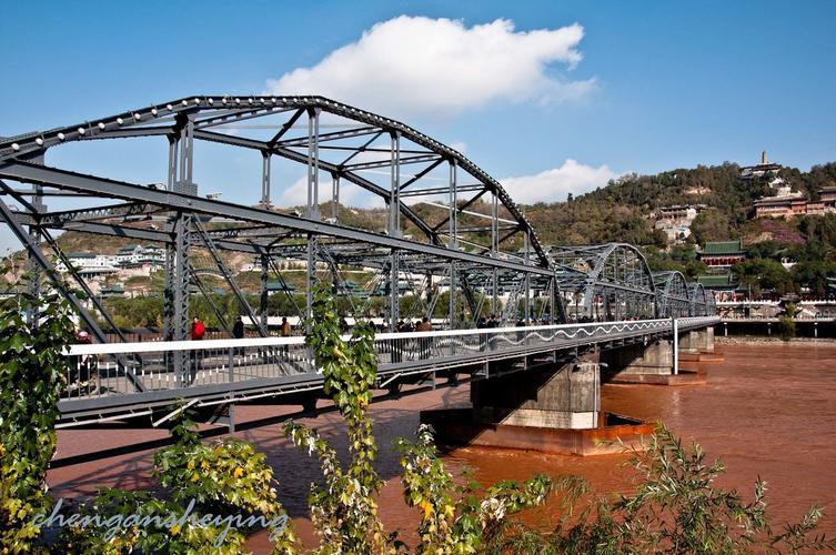 A scenic view of lanzhou zhongshan bridge