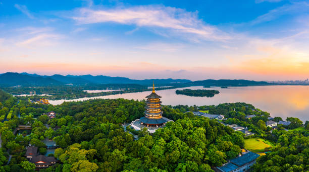 A scenic view of leifeng pagoda