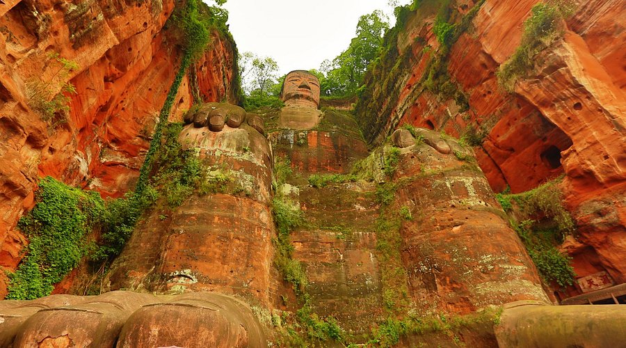 A scenic view of leshan giant buddha