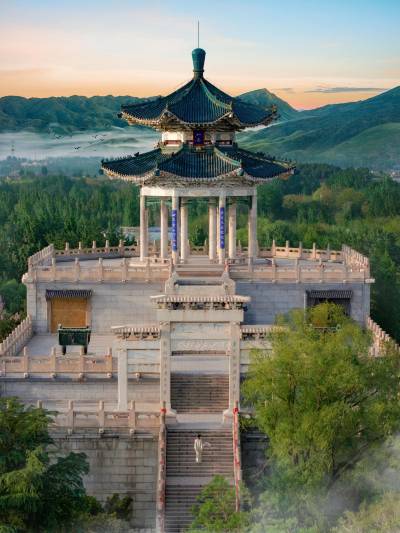 A scenic view of Liaozhai City
