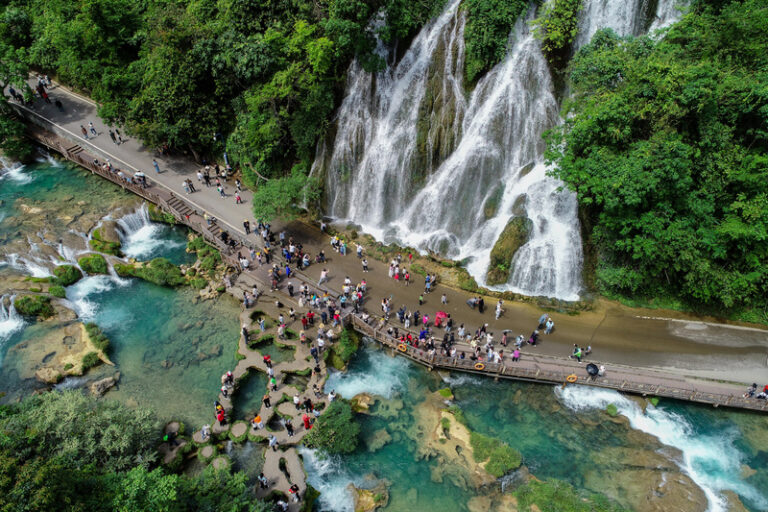 A Complete Guide to Exploring Libo Xiaoqikong Scenic Area