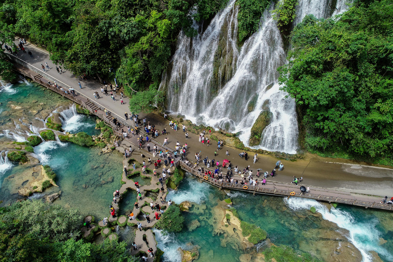 A Complete Guide to Exploring Libo Xiaoqikong Scenic Area